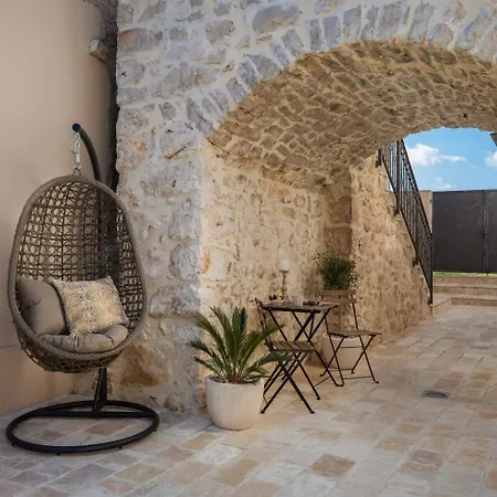 Rustic Kameni Dvori Heated Pool * سفيتي فيليب ياكوف
