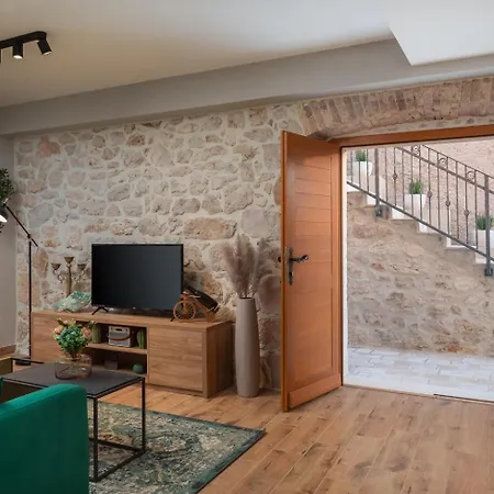 Rustic Kameni Dvori Heated Pool Sveti Filip i Jakov