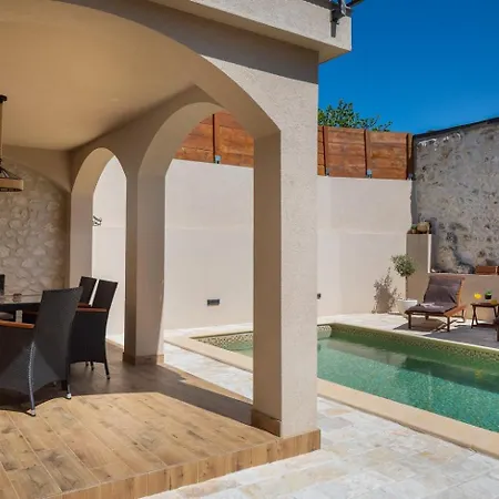 Rustic Kameni Dvori Heated Pool