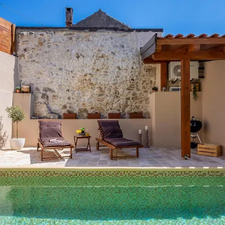 Rustic Kameni Dvori Heated Pool سفيتي فيليب ياكوف