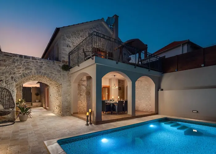 Вилла Rustic Kameni Dvori Heated Pool