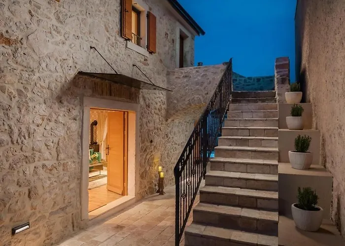 Rustic Kameni Dvori Heated Pool Вилла *