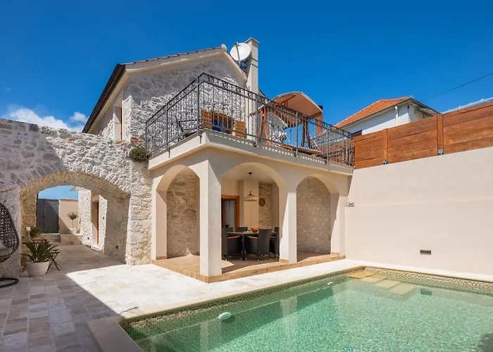 Rustic Kameni Dvori Heated Pool * Свети-Филип-и-Яков