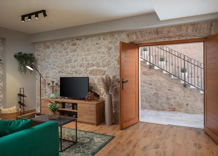 Rustic Kameni Dvori Heated Pool Sveti Filip i Jakov