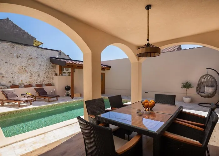 Rustic Kameni Dvori Heated Pool