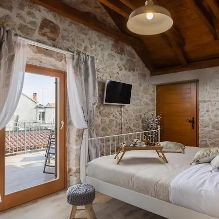 Rustic Kameni Dvori Heated Pool