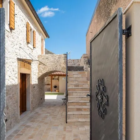 Villa Rustic Kameni Dvori Heated Pool