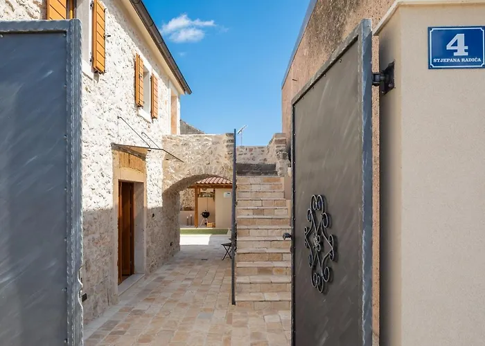 Vila Rustic Kameni Dvori Heated Pool